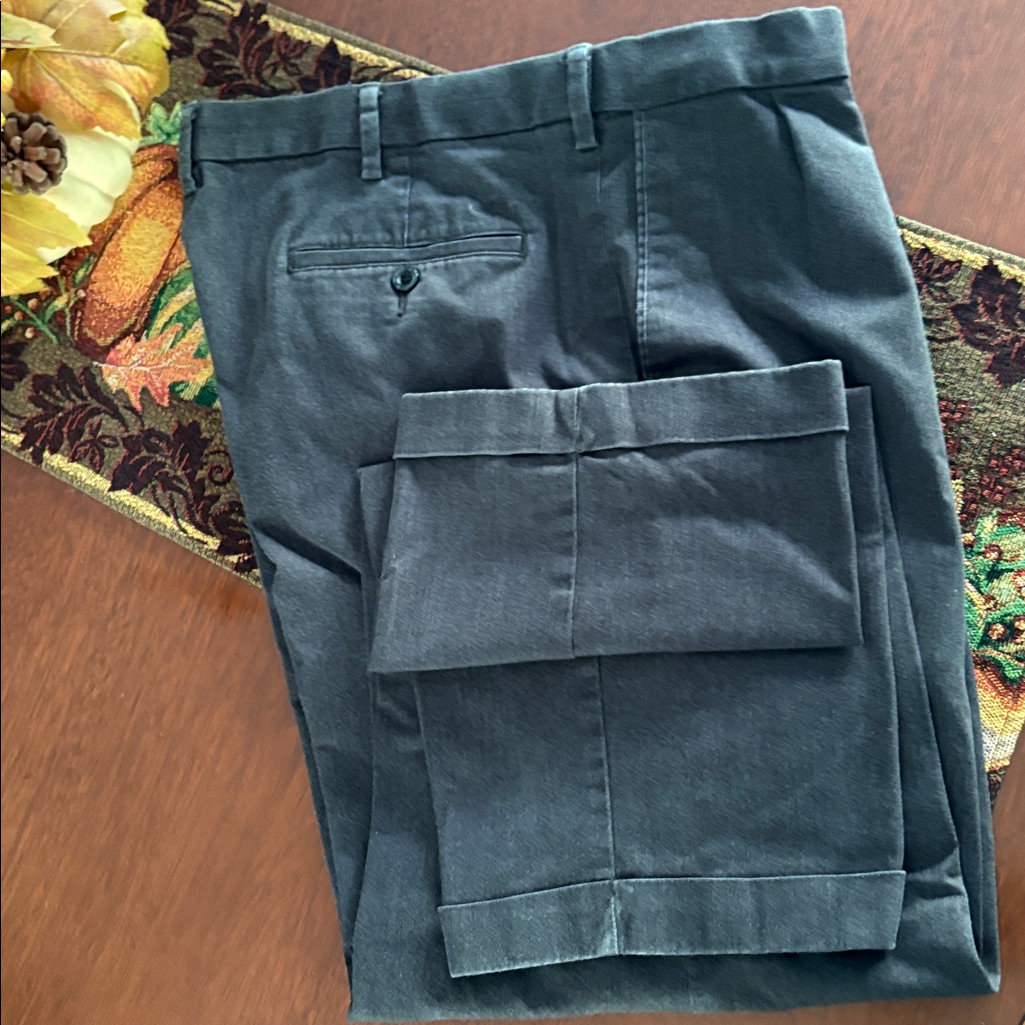 Dockers Pleated Dress Pants, Stretch With Relax Fit. 40 X 34